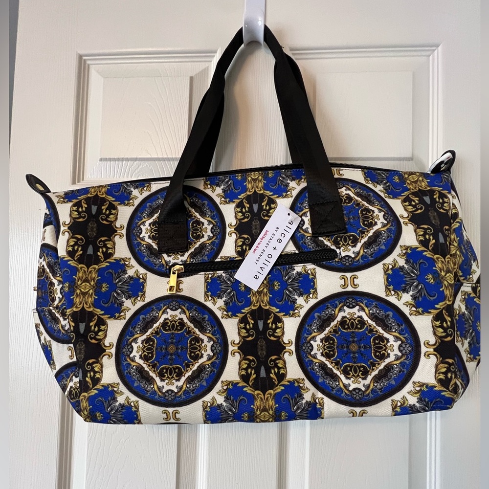 Alice + Olivia duffel bag NWT